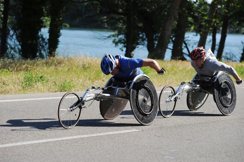 Deux cyclistes en situation de Handicap - Agrandir l'image (fenêtre modale)